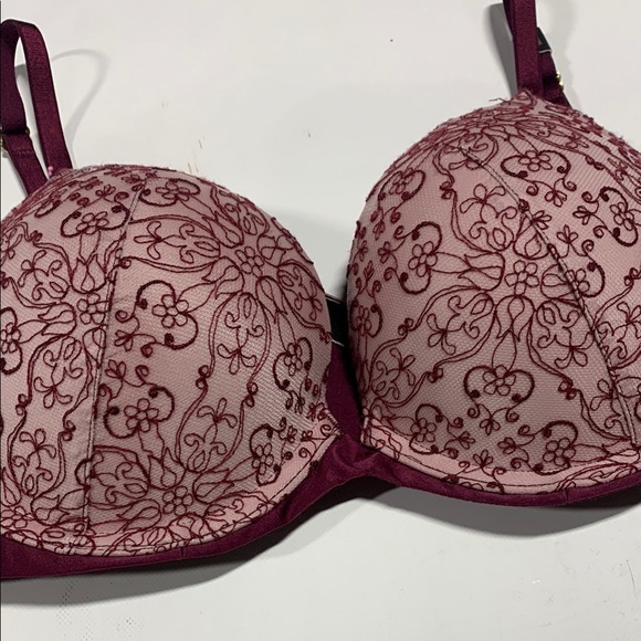 Victoria’s Secret - 32D - 7133 Elegant Lace Bra in Burgundy - Picture 3 of 10